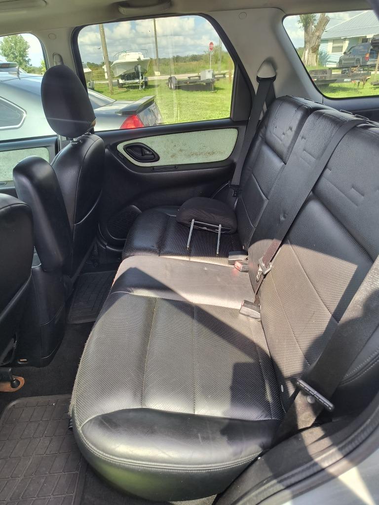 2005 Ford Escape - $2,495