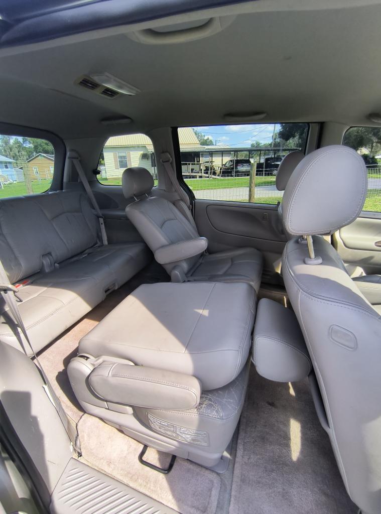 2001 MAZDA MPV - $1,695