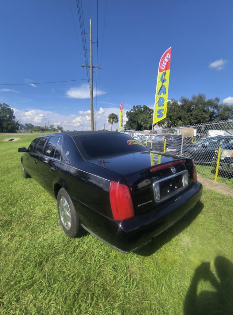2003 Cadillac Limousine