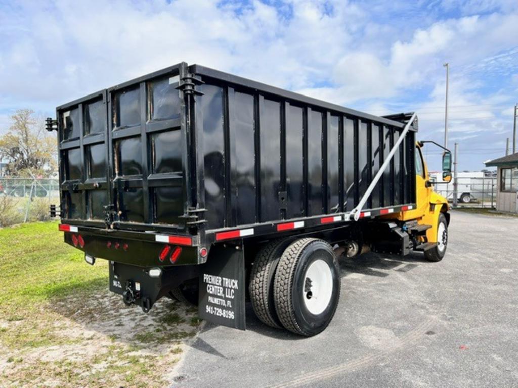 2020 International MV 607  photo