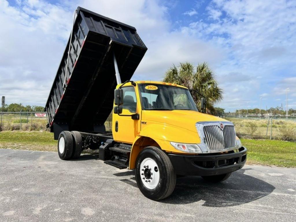 2020 International MV 607  photo