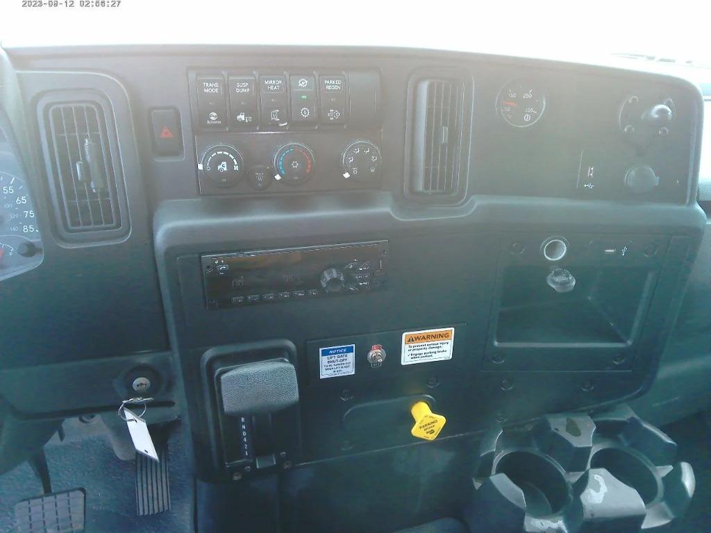 2020 International MV 607  photo