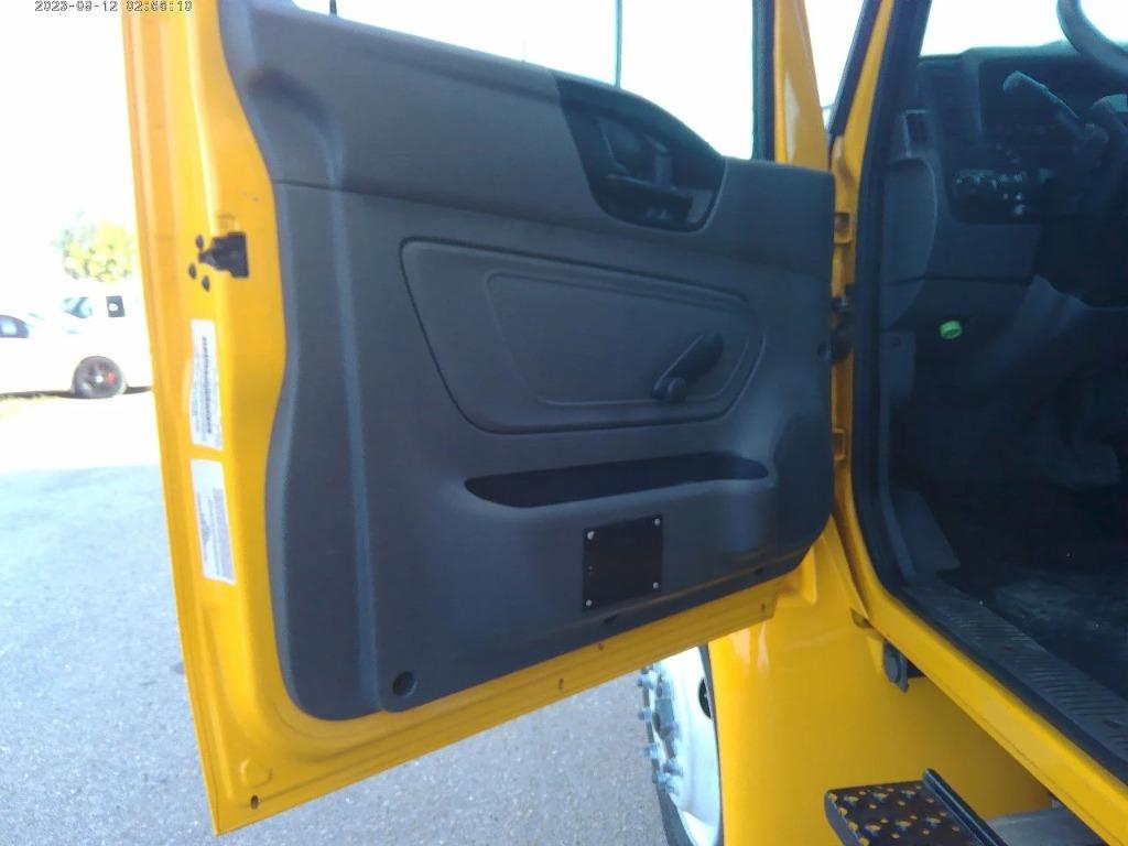 2020 International MV 607  photo