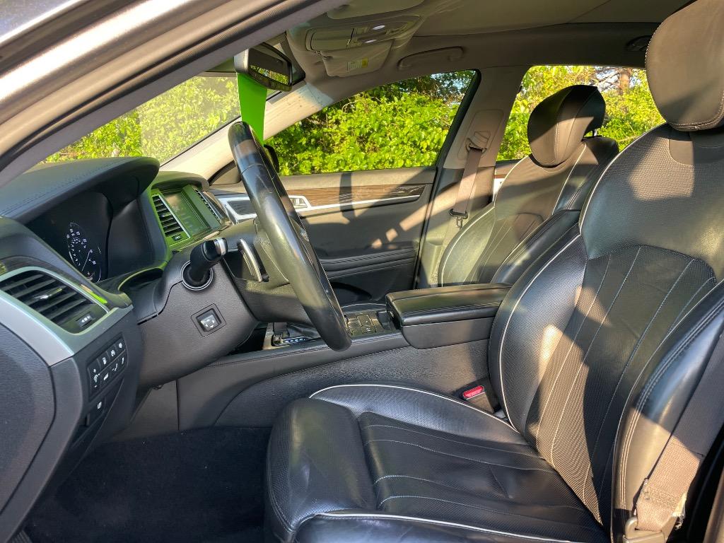 2015 Hyundai Genesis 3.8L photo