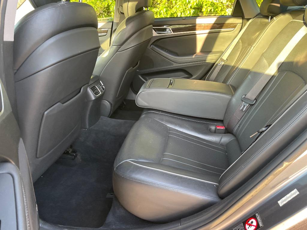 2015 Hyundai Genesis 3.8L photo