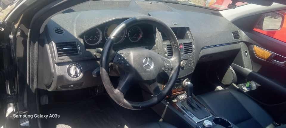 2009 Mercedes-Benz C-Class C300 photo