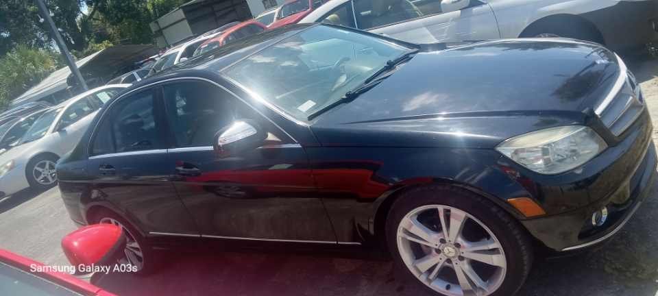 2009 Mercedes-Benz C-Class C300 photo