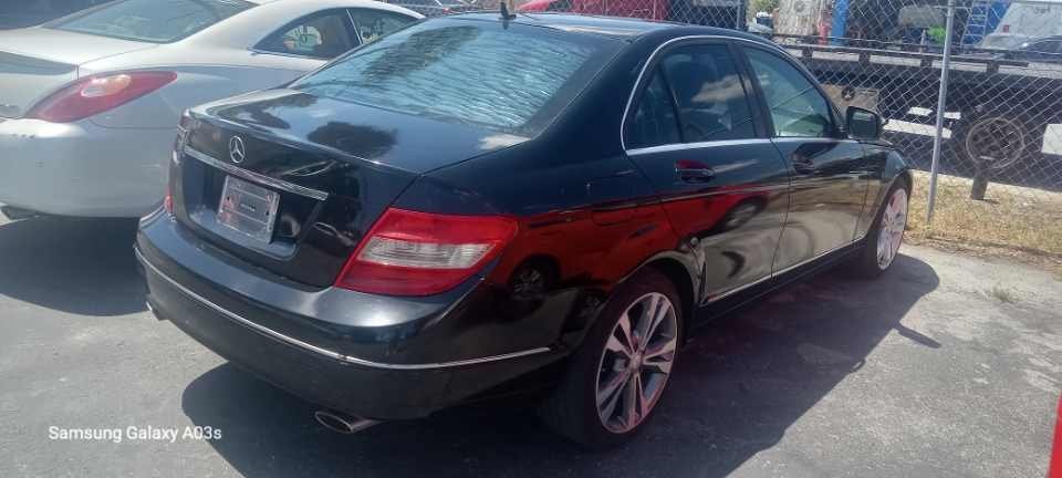 2009 Mercedes-Benz C-Class C300 photo