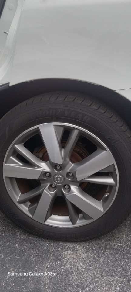 2013 Nissan Pathfinder S photo