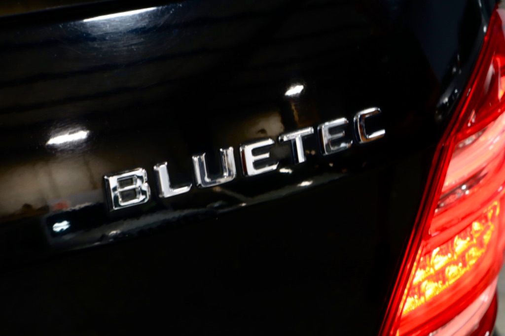 2012 Mercedes-Benz GL-Class GL350 BlueTEC photo