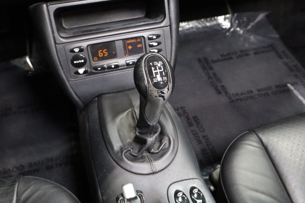 2001 Porsche Boxster photo