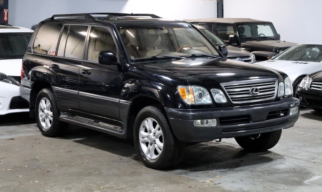 2003 Lexus LX 470 photo