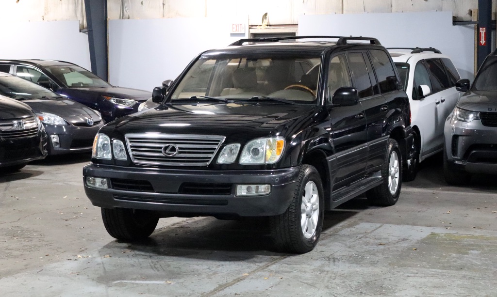 2003 Lexus LX 470 photo