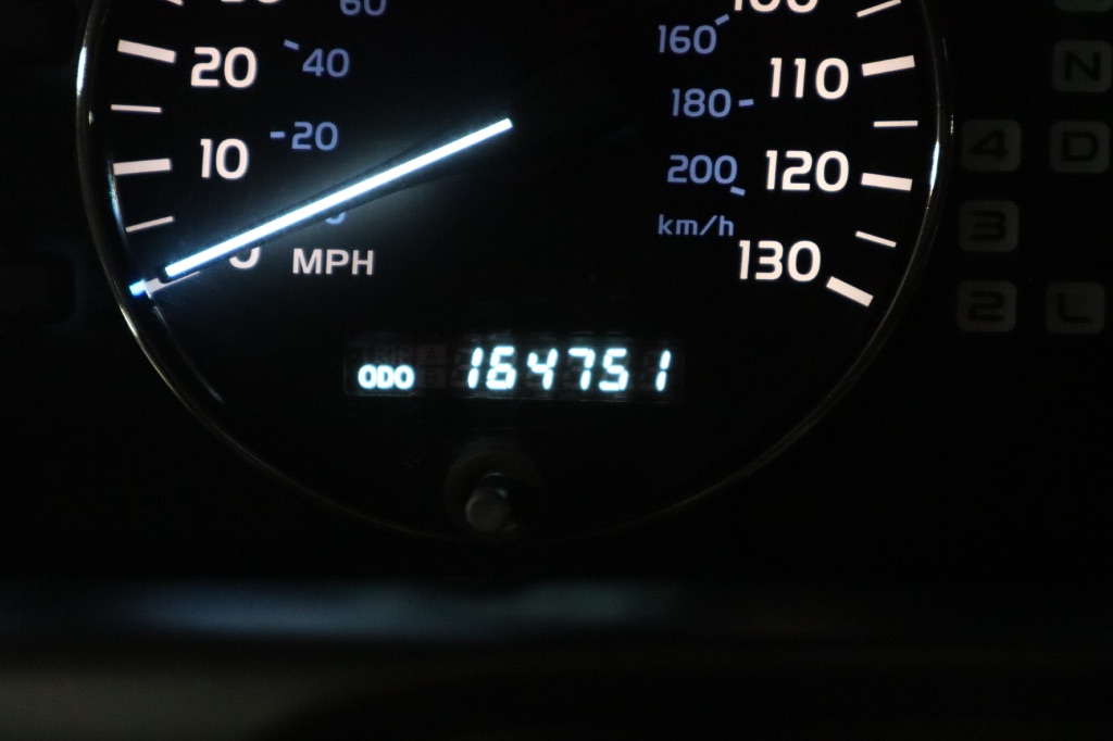 2003 Lexus LX 470 photo