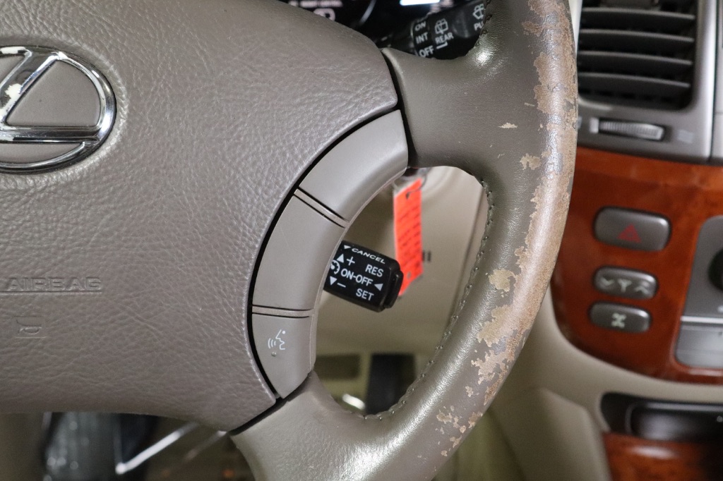 2003 Lexus LX 470 photo