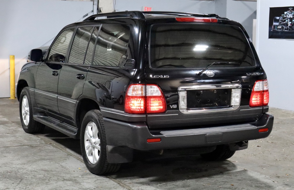2003 Lexus LX 470 photo