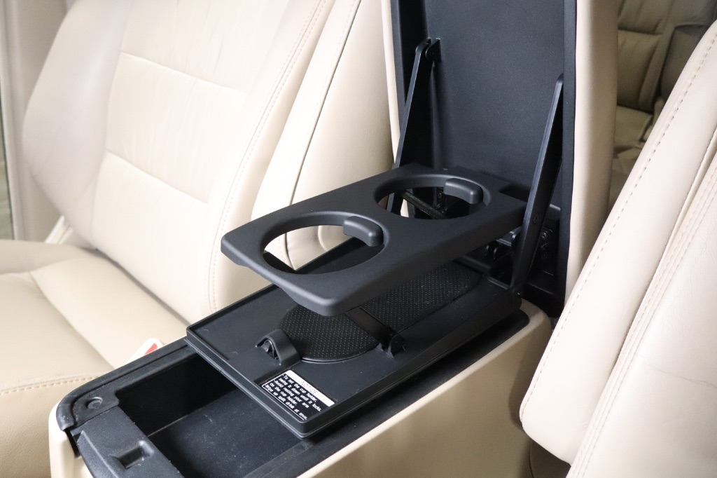 2003 Lexus LX 470 photo