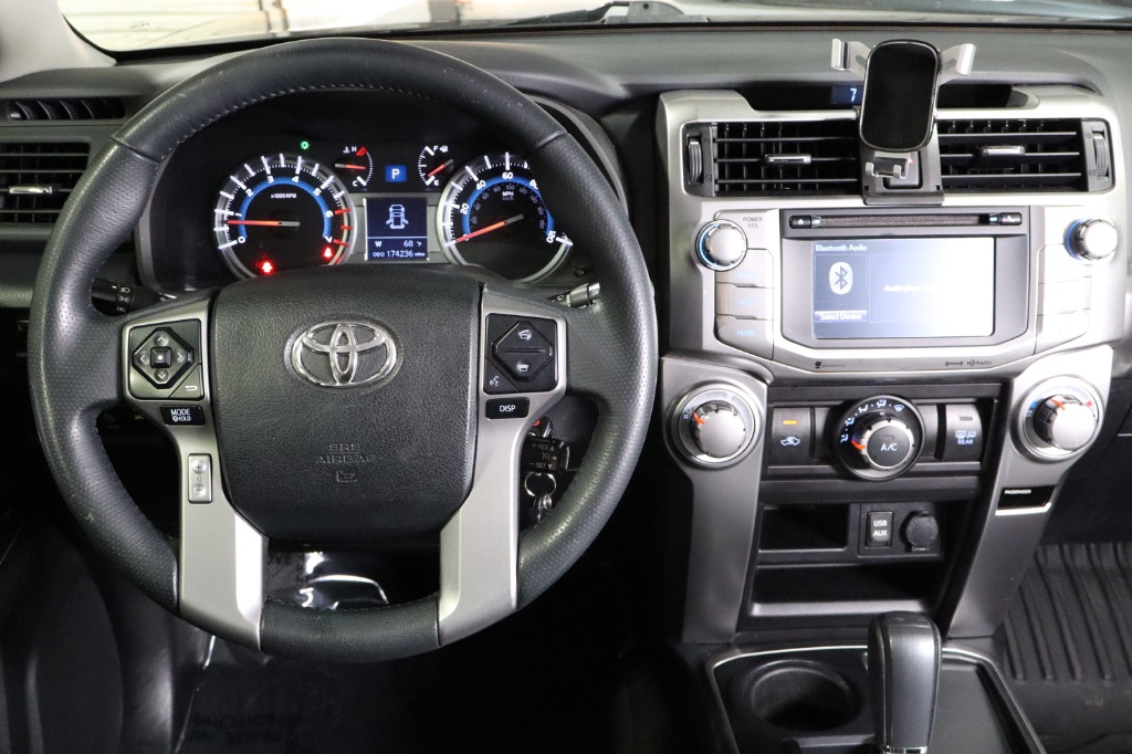 2016 Toyota 4Runner SR5 photo