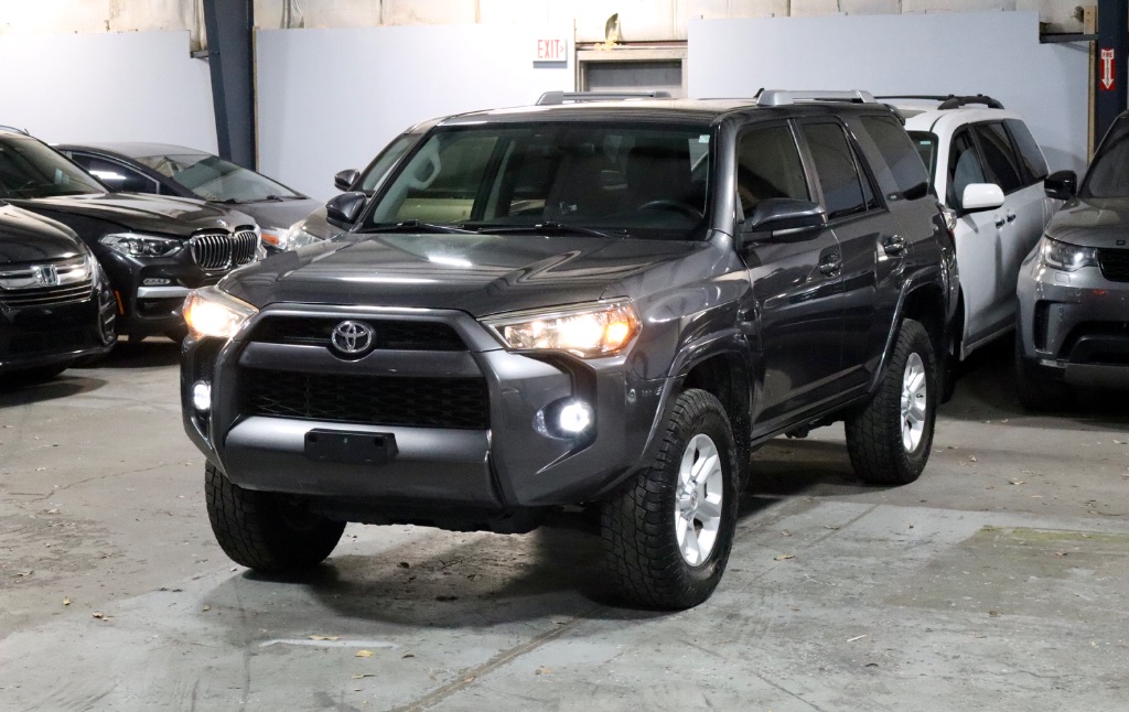 2016 Toyota 4Runner SR5 photo