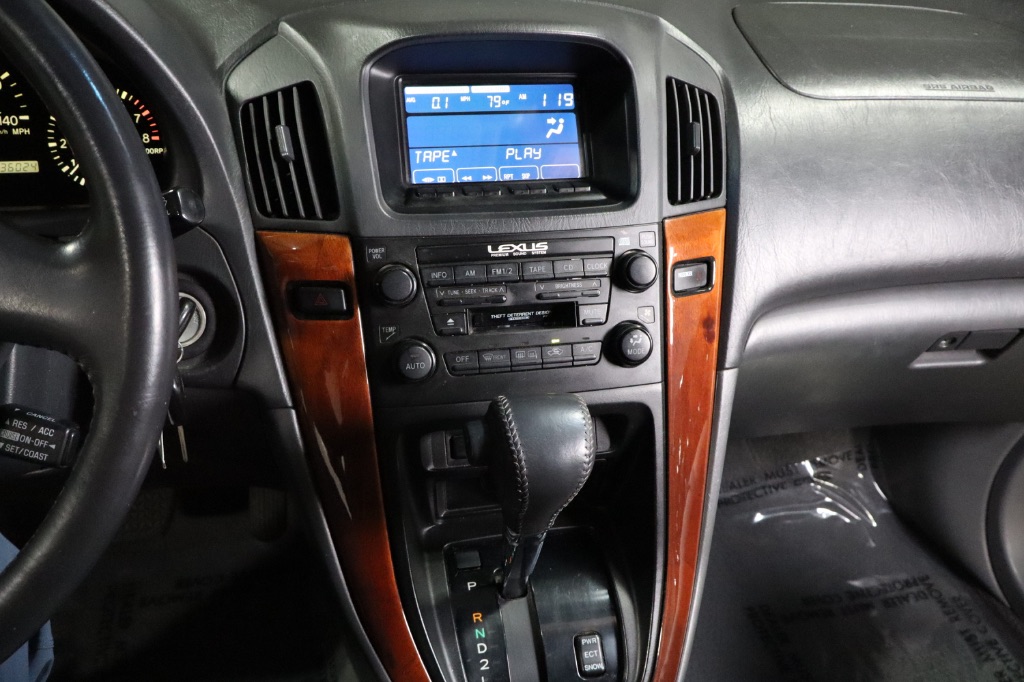 1999 Lexus RX 300 photo