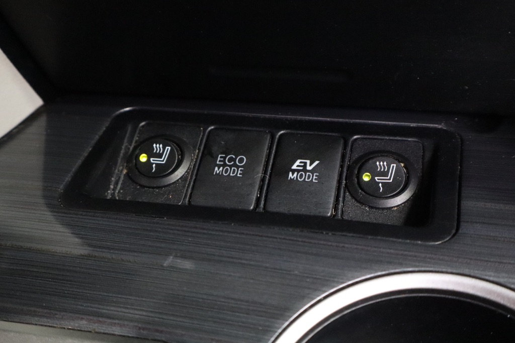 2013 Toyota Camry Hybrid LE photo