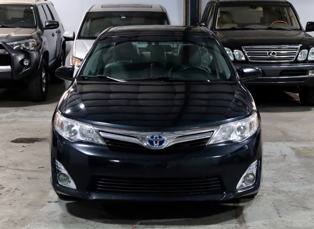 2013 Toyota Camry Hybrid LE photo