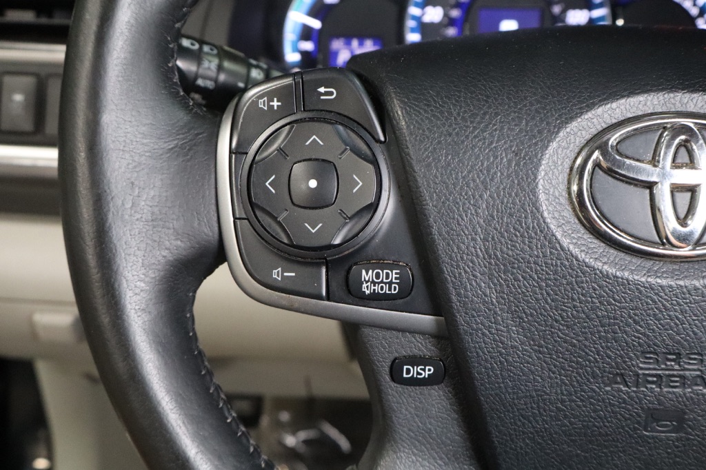 2013 Toyota Camry Hybrid LE photo