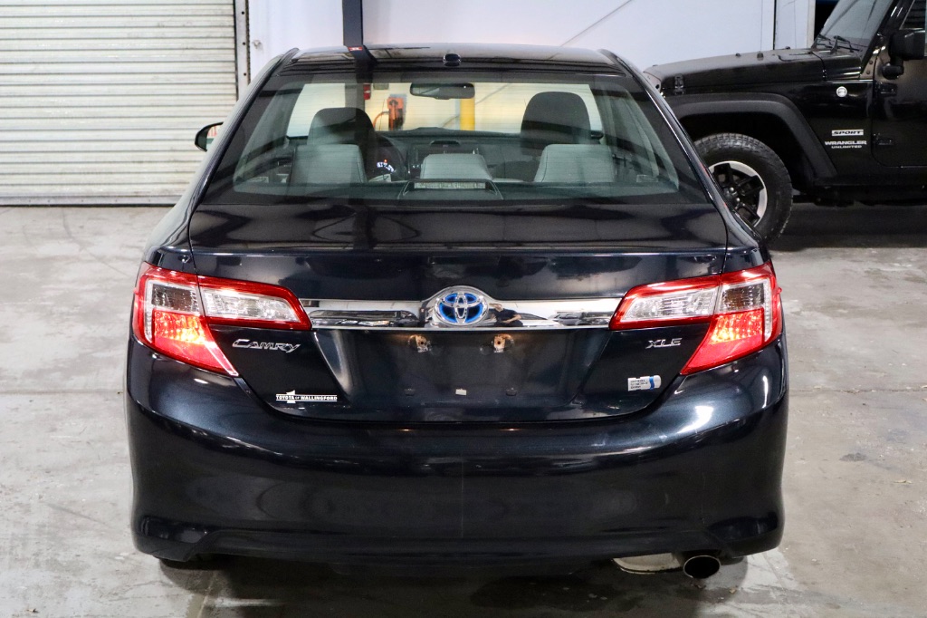 2013 Toyota Camry Hybrid LE photo