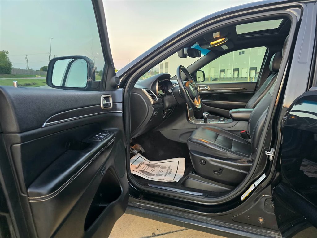 2014 Jeep Cherokee - $10,999