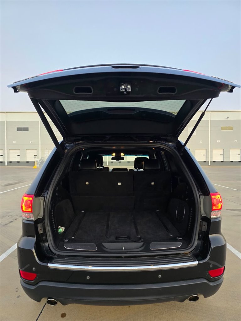 2014 Jeep Cherokee - $10,999