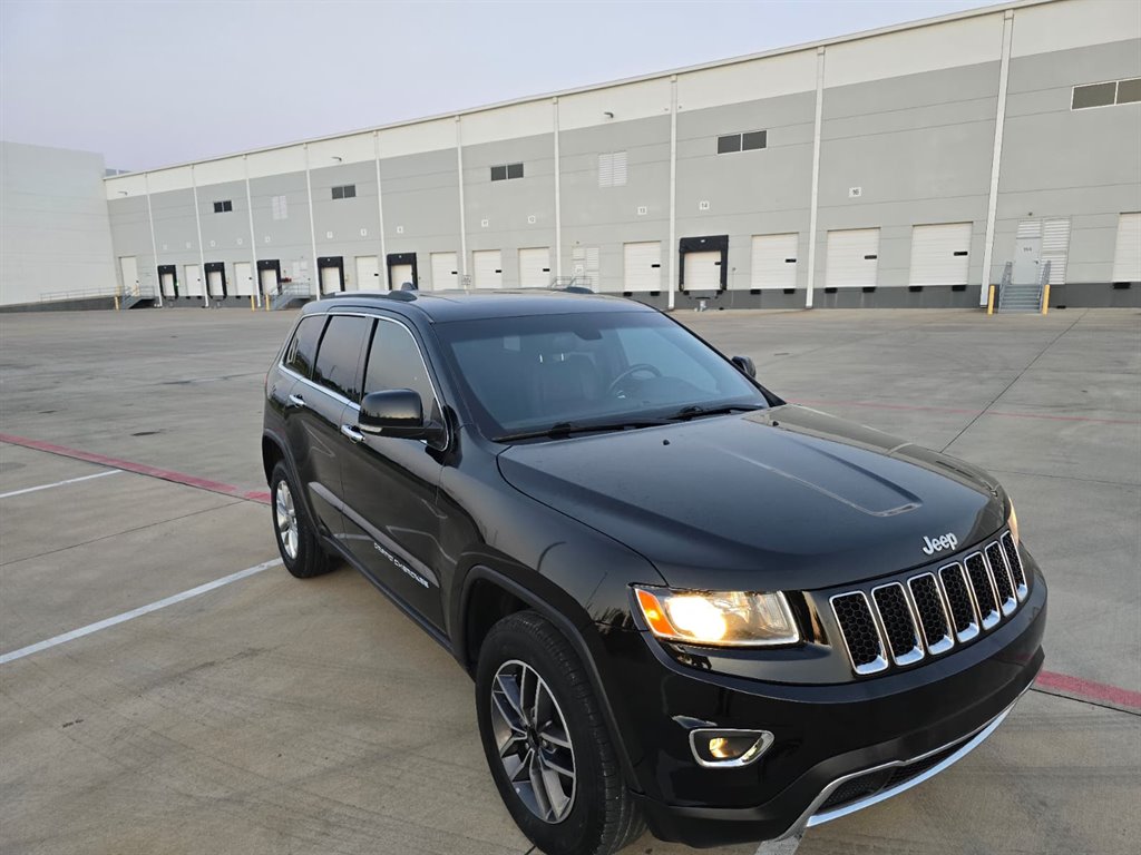 2014 Jeep Cherokee - $10,999