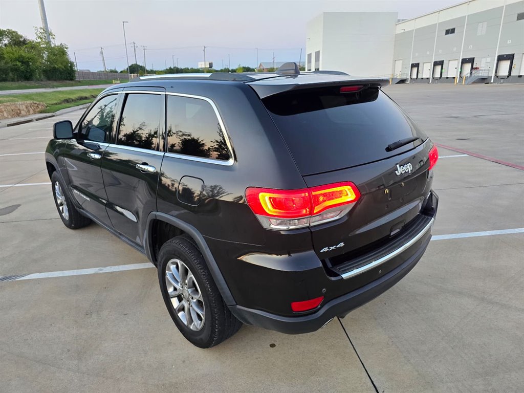 2014 Jeep Cherokee - $10,999