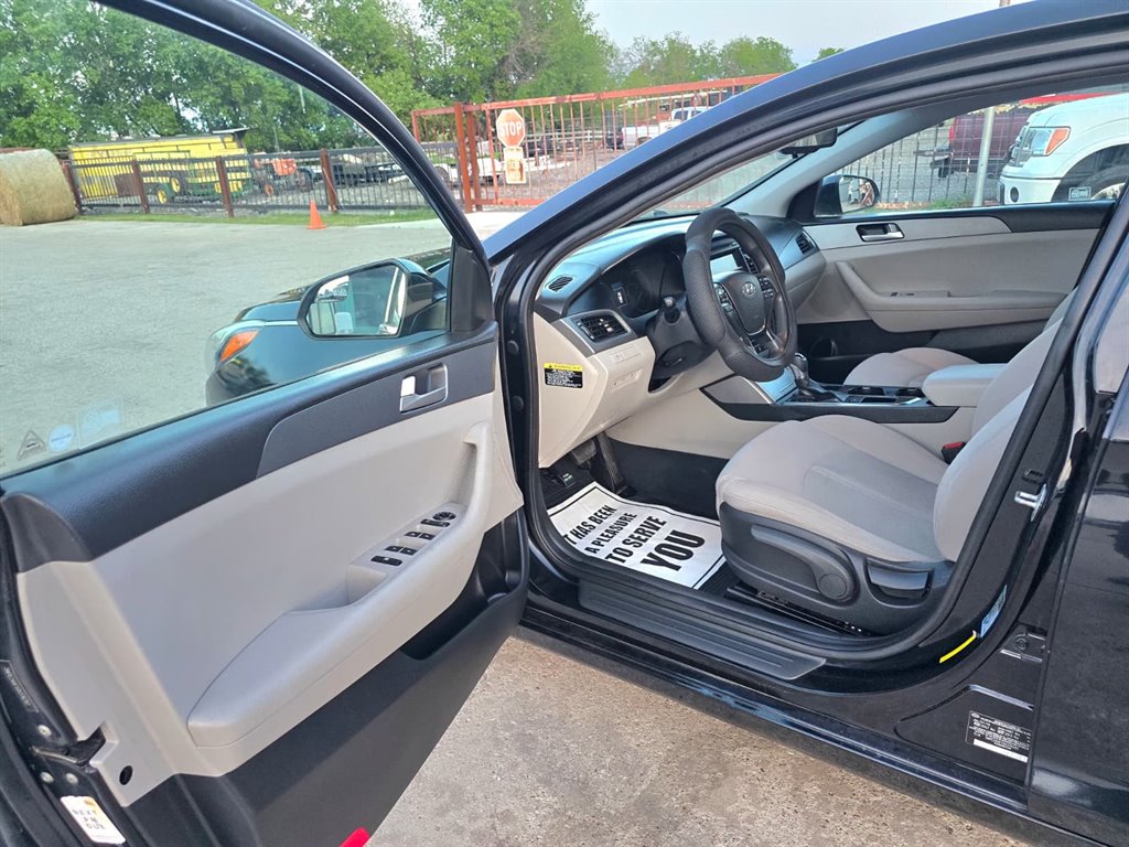 2016 Hyundai Sonata - $6,999
