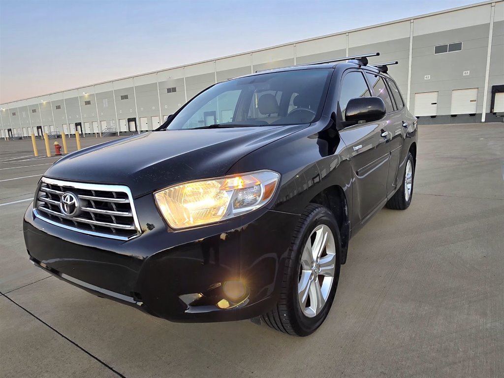 2010 Toyota Highlander - $7,999