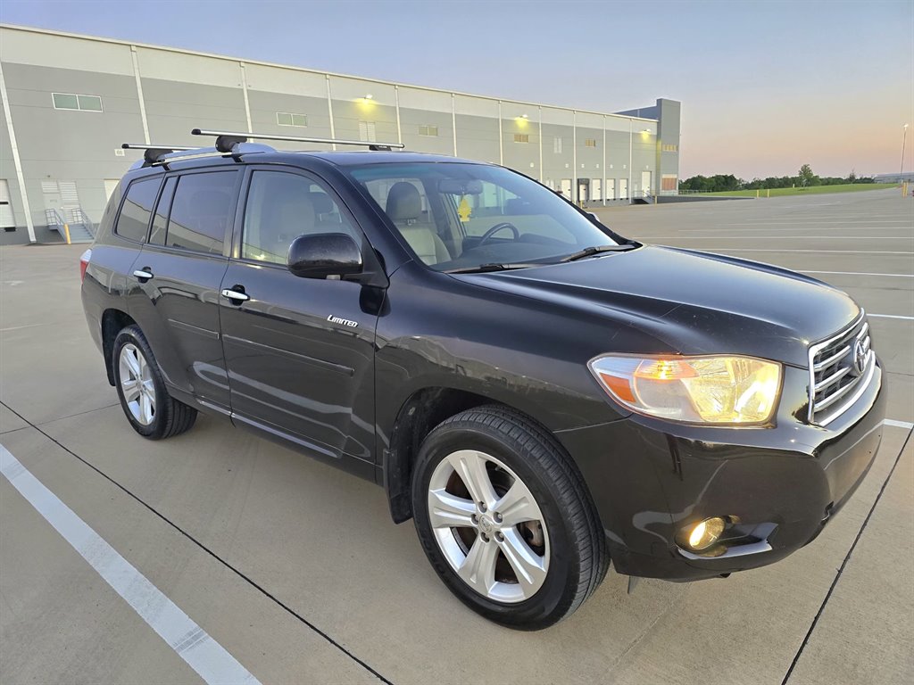 2010 Toyota Highlander - $7,999