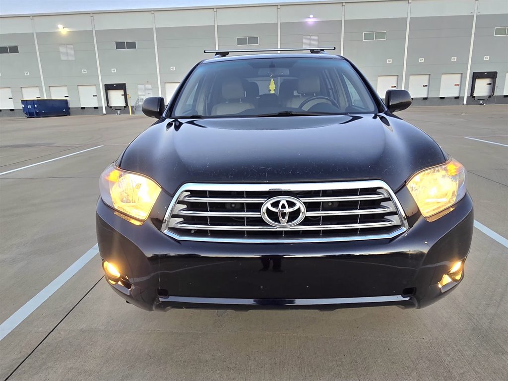 2010 Toyota Highlander - $7,999