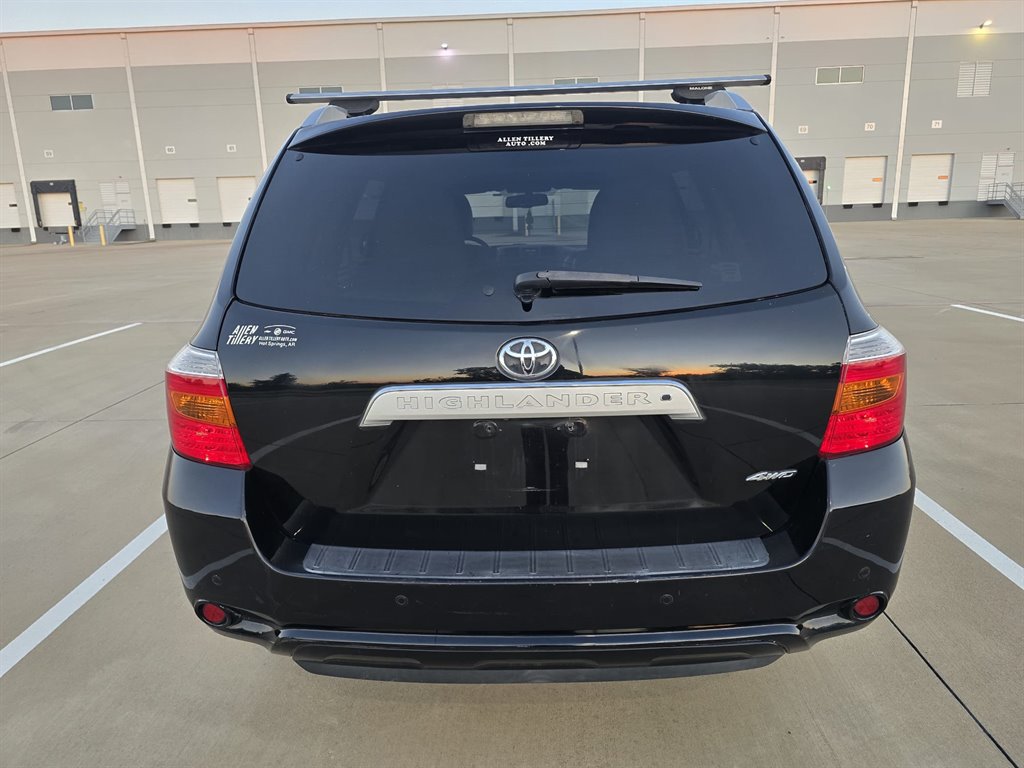 2010 Toyota Highlander - $7,999