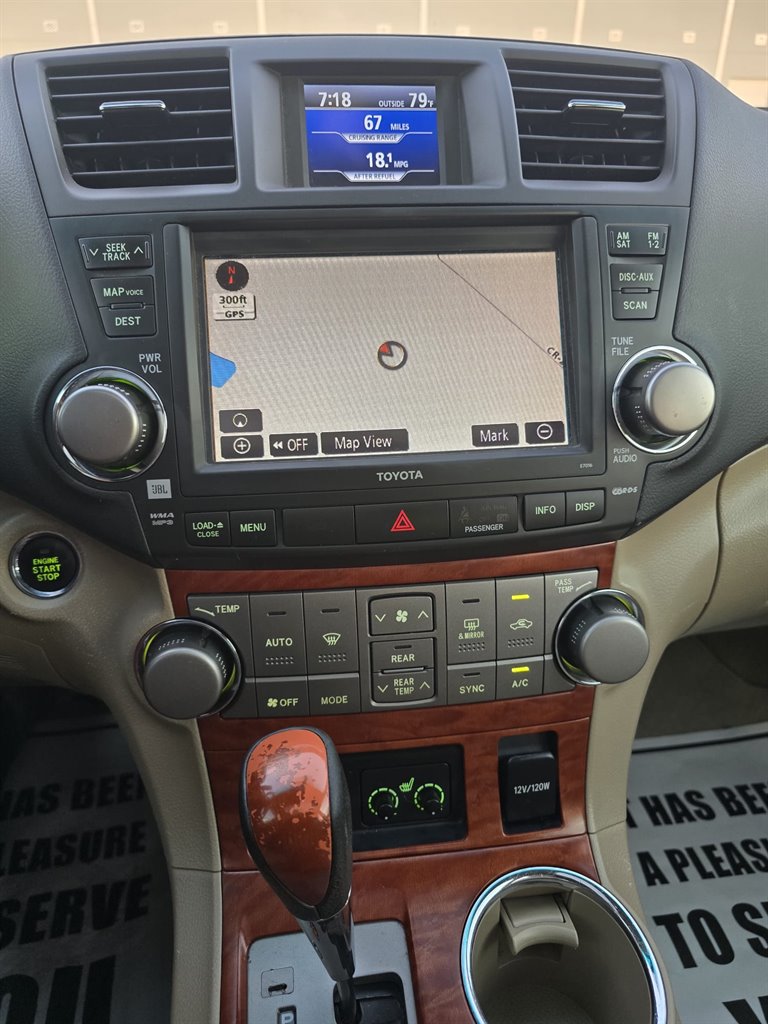 2010 Toyota Highlander - $7,999