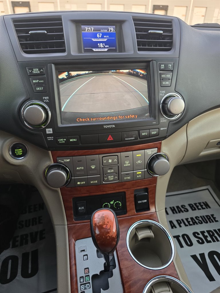 2010 Toyota Highlander - $7,999