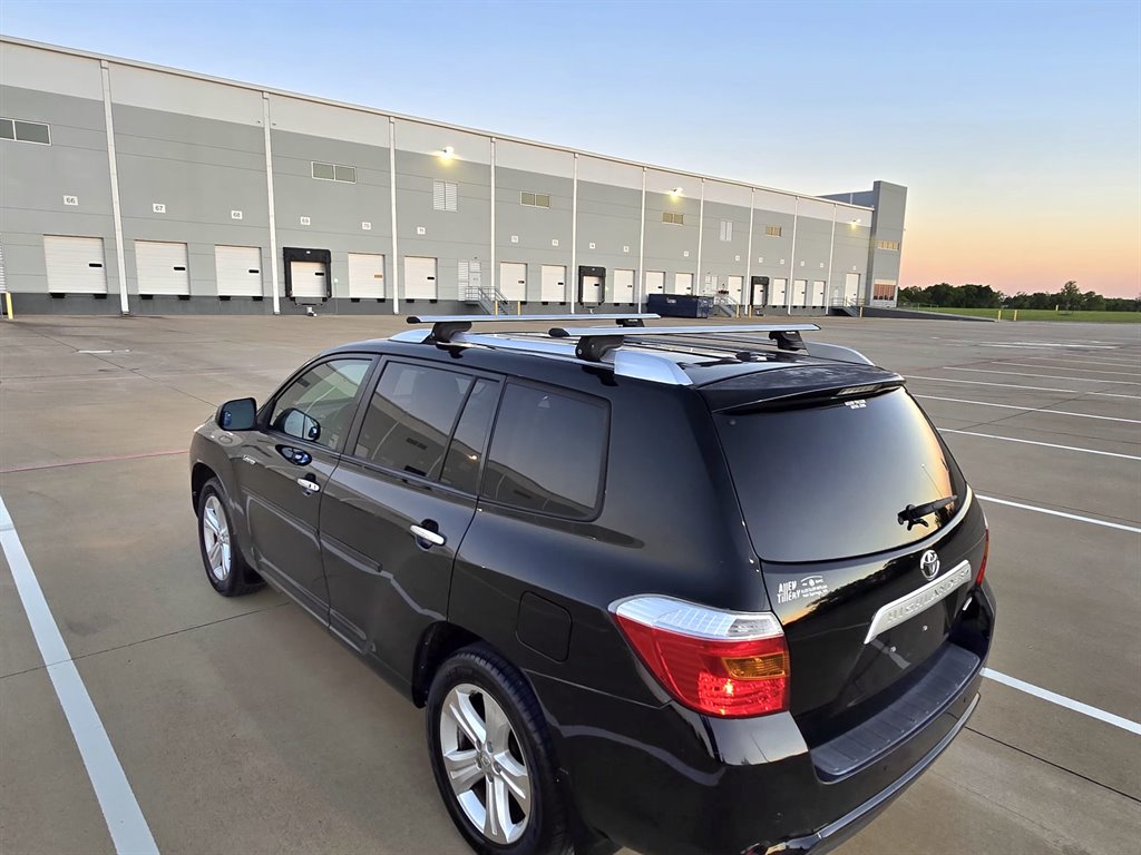 2010 Toyota Highlander - $7,999