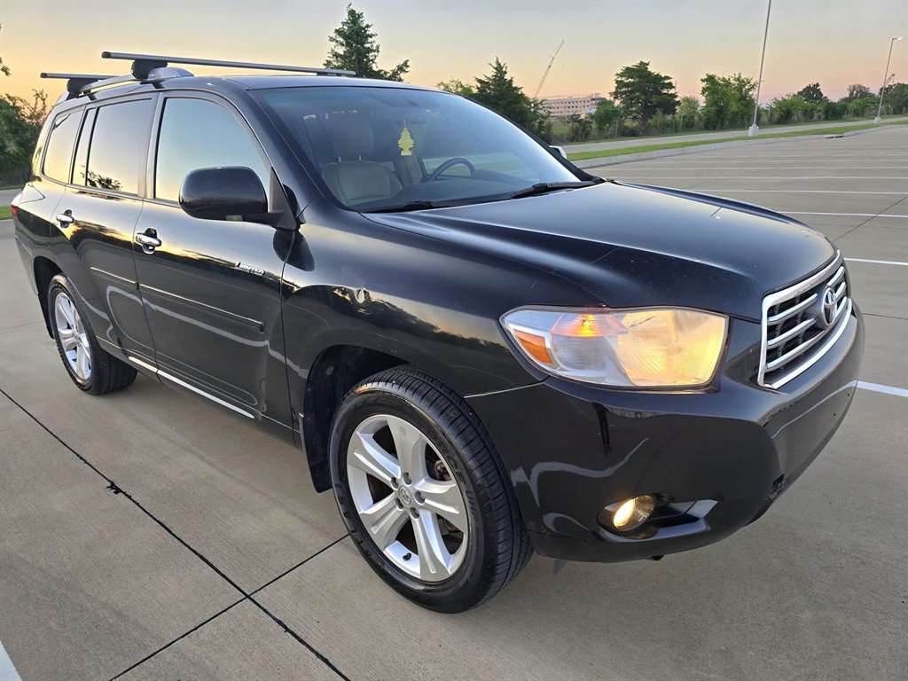 2010 Toyota Highlander - $7,999