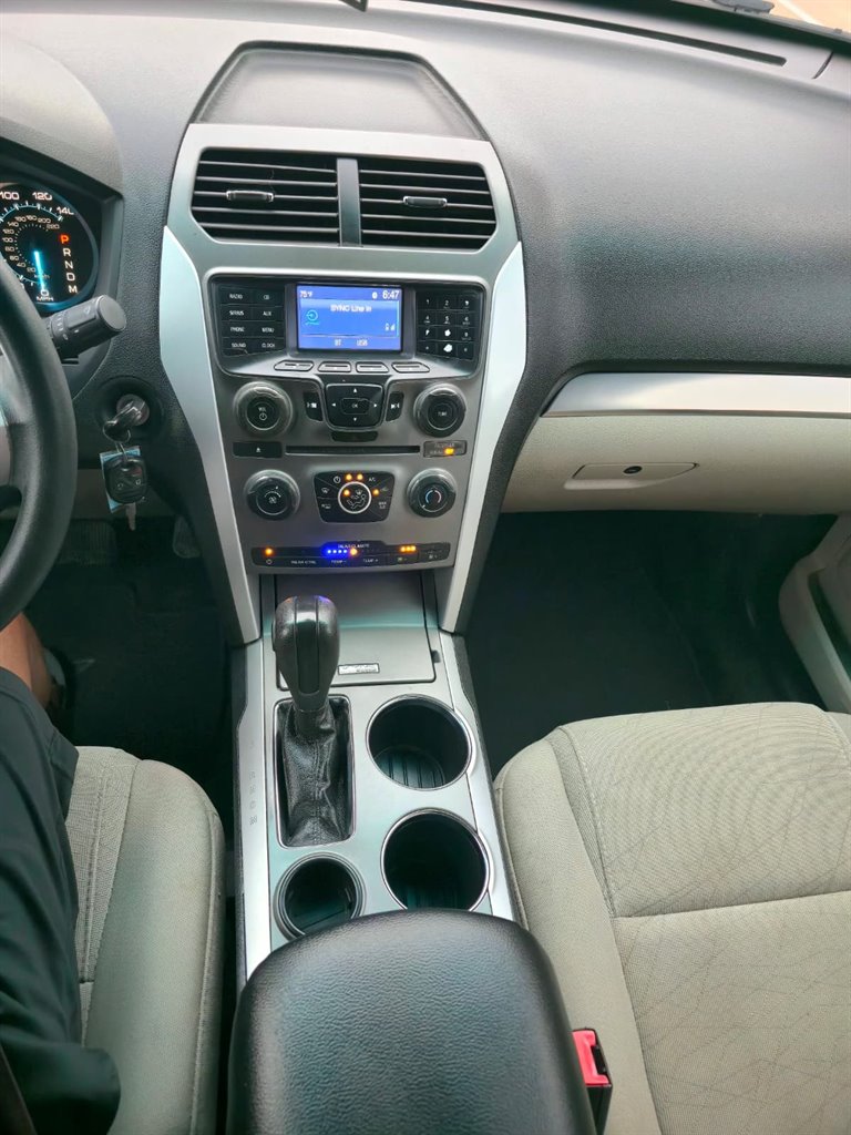 2014 Ford Explorer - $7,500
