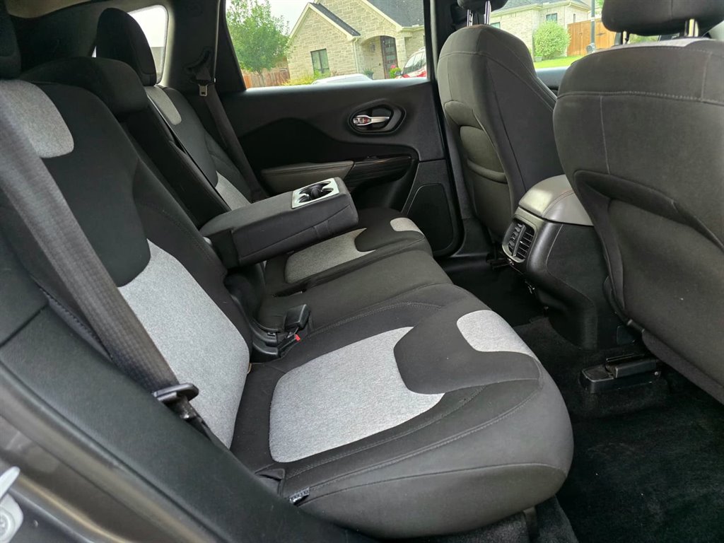 2014 Jeep Cherokee - $6,999