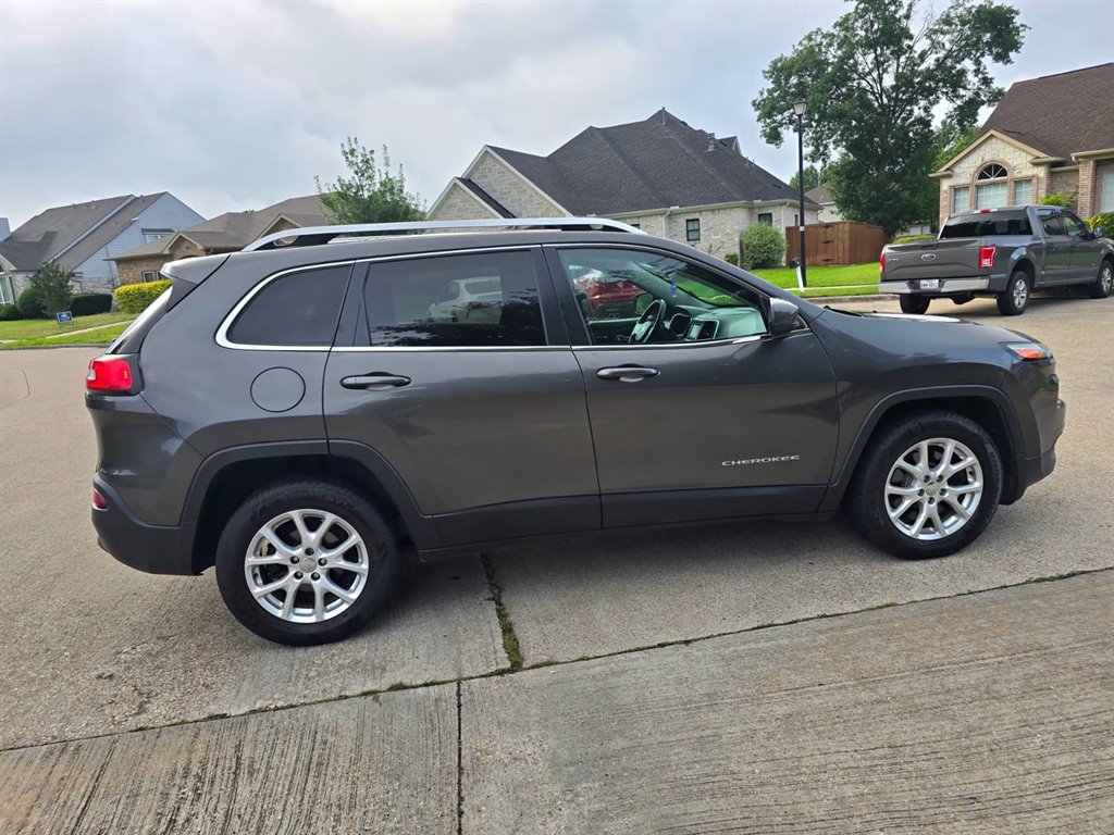 2014 Jeep Cherokee - $6,999