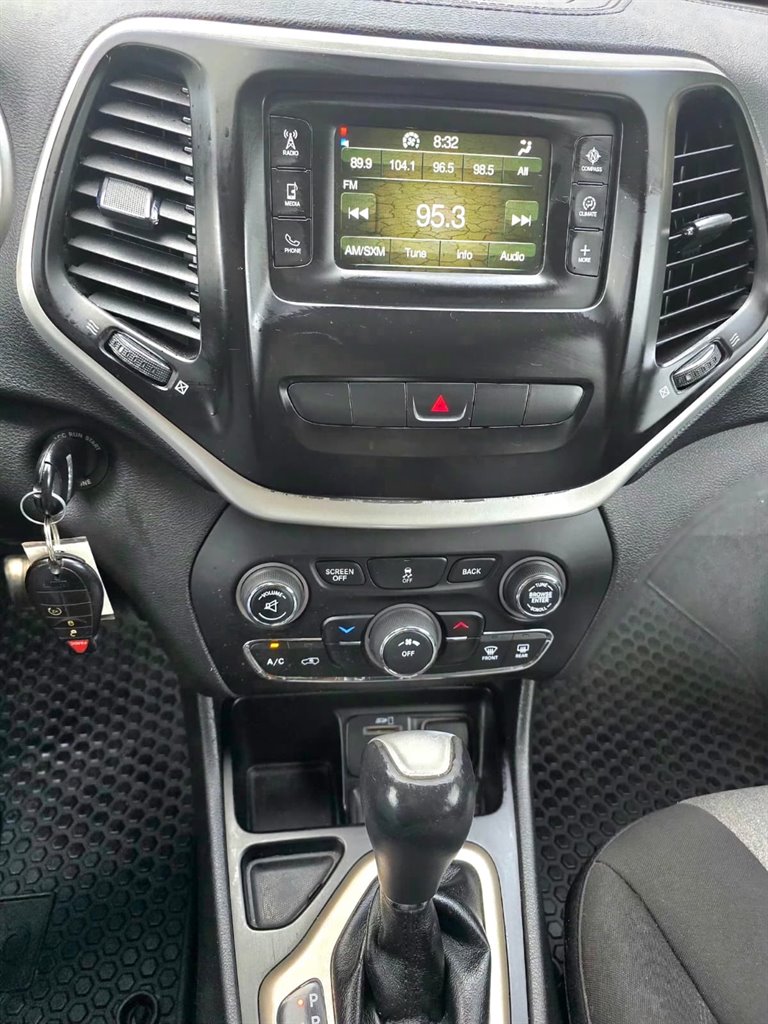 2014 Jeep Cherokee - $6,999