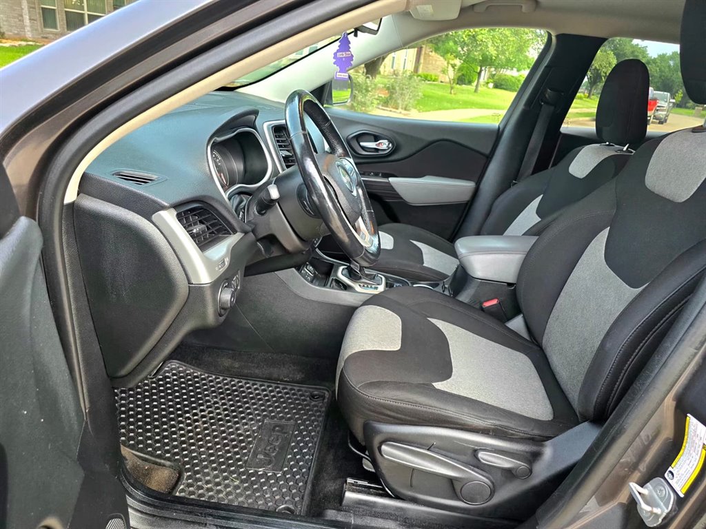 2014 Jeep Cherokee - $6,999