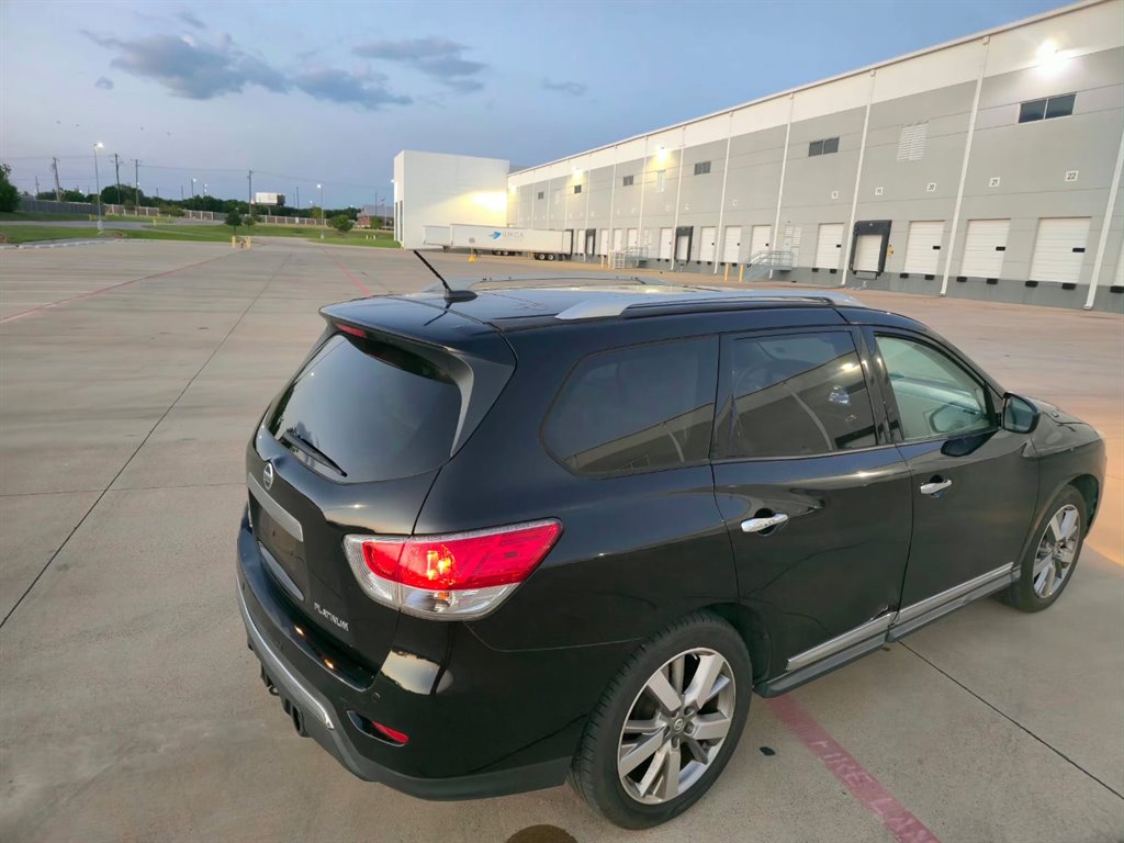 2014 Nissan Pathfinder - $7,999