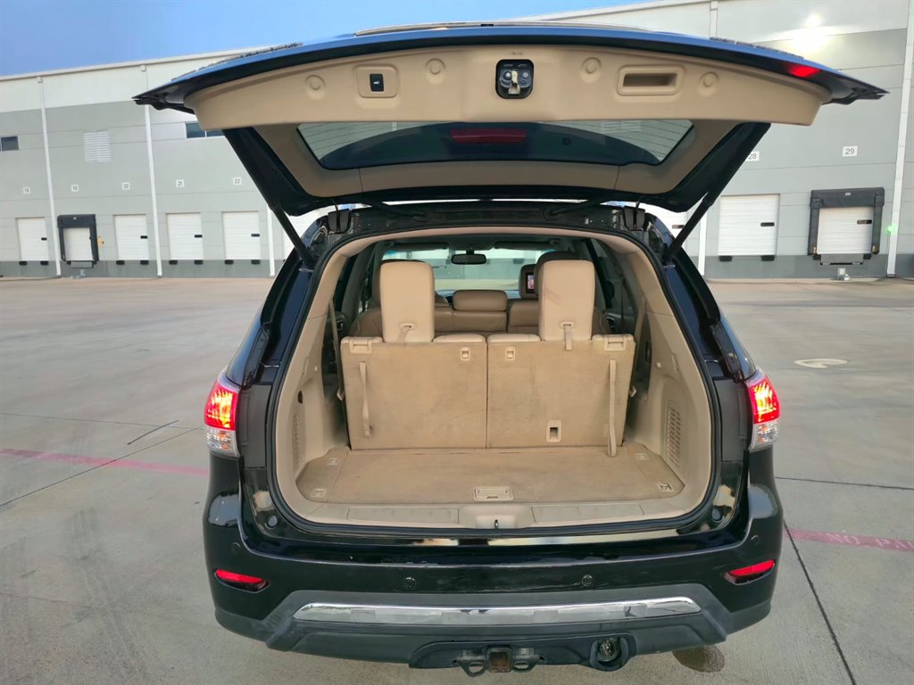 2014 Nissan Pathfinder - $7,999