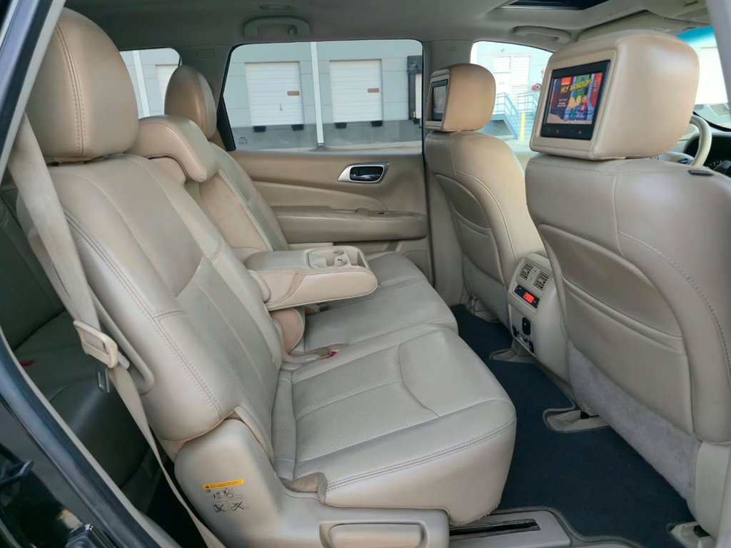 2014 Nissan Pathfinder - $7,999