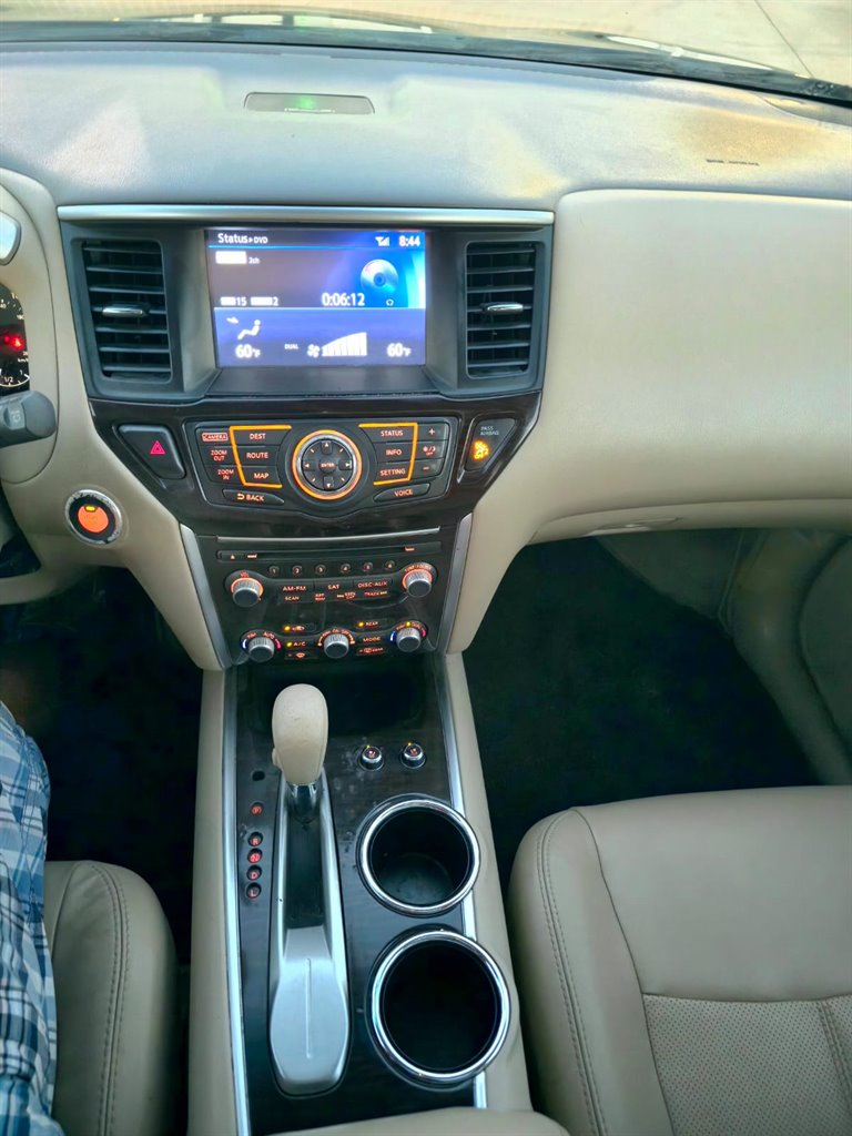 2014 Nissan Pathfinder - $7,999